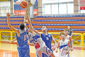 στα γήπεδα της ΕΚΑΣΚ