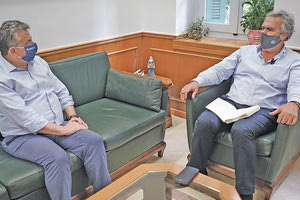 ο Δήμαρχος Γιώργος Ζερβάκης με τον Περιφερειάρχη Στ. Αρναουτάκη