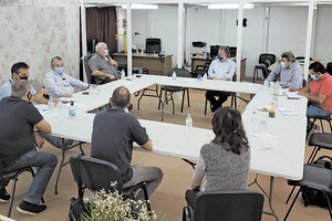 Από τη σύσκεψη στα γραφεία της Περιφερειακής Ομοσπονδίας