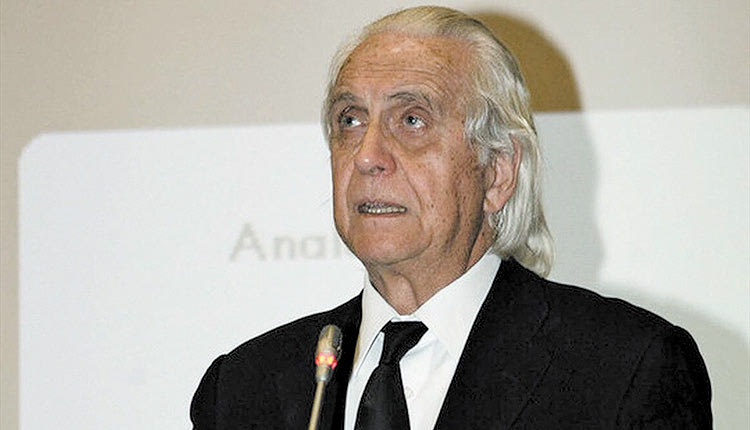 Ο Νίκος Ζίας