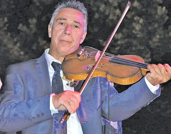 Πέθανε από κοροναϊό σε ηλικία 53 ετών ο βιολιστής Ζήσης Κασιάρας