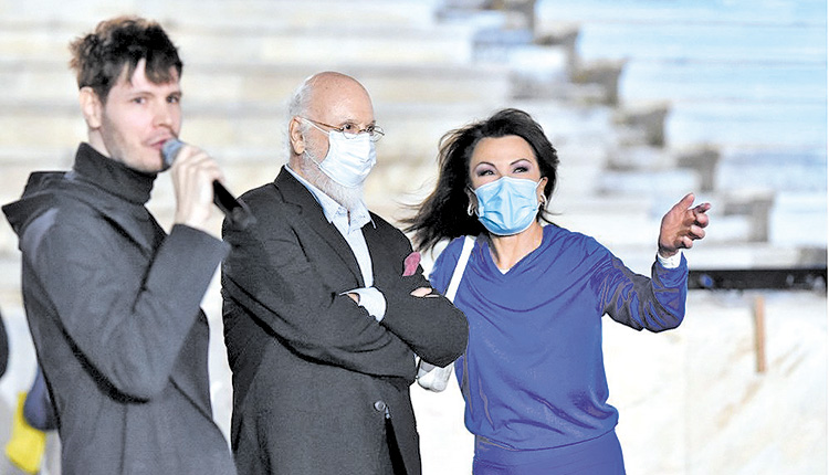 Ο Διονύσης Σαββόπουλος με την κα Γιάννα Αγγελοπούλου στα γυρίσματα