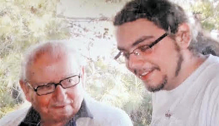 Η ηλικία προχώρησε, απέκτησε παιδιά κι εγγόνια…