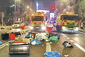 Ισπανία: Επεισόδια και τραυματισμοί για τα περιοριστικά μέτρα