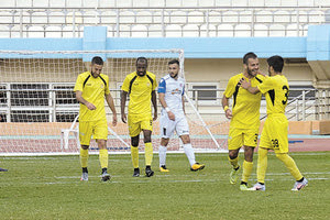 ΦΙΛΙΚΟ ΤΟΥ ΕΡΓΟΤΕΛΗ ΜΕ ΤΗ ΣΑΝΤΟΡΙΝΗ