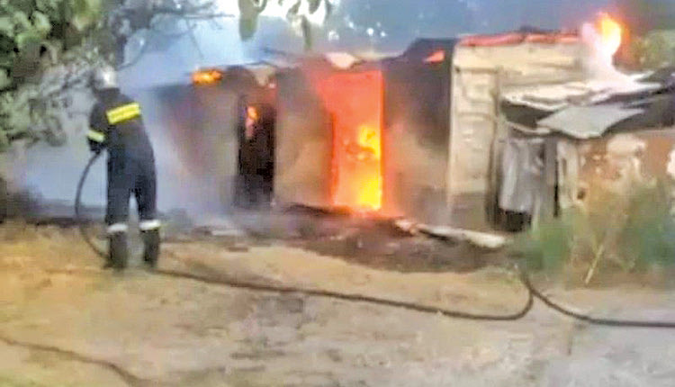 στάβλος καταστράφηκε από φωτιά ενώ κάηκαν και τα ζώα στις Δαφνές