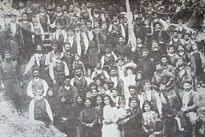 Η φωτογραφία της ημέρας: Γάμος στον Βατόλακσο Χανίων το 1910