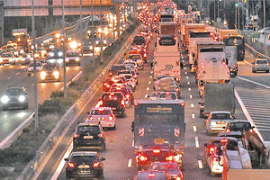 Παραμονή lockdown σαν... Χριστούγεννα στην Αθήνα