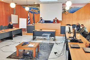 Συνάντηση με επαγγελματίες αγρότες που έχουν υποστεί ολοκληρωτική ζημιά σε παραγωγικές καλλιέργειες