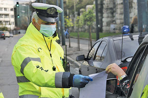 Αστυνομία έλεγχοι εν μέσω της δεύτερης καραντίνας