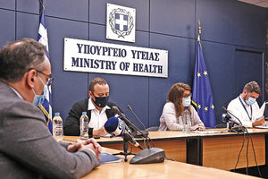 Μαγιορκίνης - Βάνα Παπαευαγγέλου στην ενημέρωση για την πορεία της πανδημίας