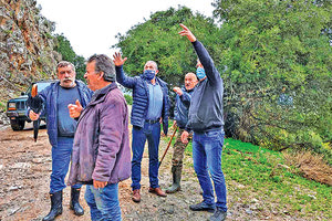 τελευταίων ο βουλευτής ΣΥΡΙΖΑ Ηρακλείου Σωκράτης Βαρδάκης για το θέμα των πρόσφατων καταστροφών από τις έντονες βροχοπτώσεις των