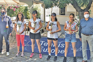 Οι κ.κ. Συριγωνάκης και Δελάκης στις απονομές