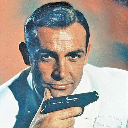 Στο "σφυρί" το όπλο του Τζέιμς Μποντ 007 Σον Κόνερι