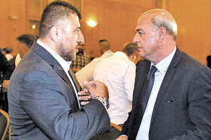 Ο Λαουτσάκος με Γραμμένο για την Σούπερ Λιγκ 2