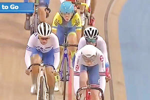 Αργυρώ Μηλάκη τερματίζοντας 12η στον αγώνα πόντων γυναικών στο 11ο Ευρωπαϊκό πρωτάθλημα πίστας που διεξάγεται στο Πλόντβιβ της Βουλγαρίας.