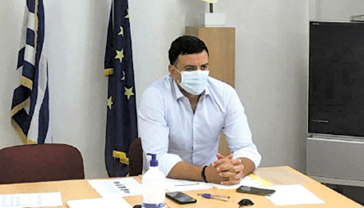 ο υπουργός Υγείας, Βασίλης Κικίλιας