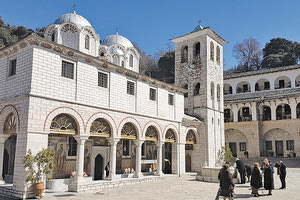 Η ιστορική ιερά μονή Παναγίας της Εικοσιφοίνισσας στο Παγγαίο