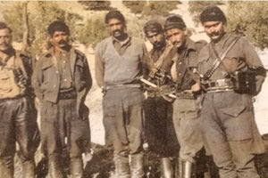 Οι έξι συναρχηγοί της Ανταρτικής Ομάδος Σατανά. Από δεξιά: Ιωάννης Ανδρεαδάκης, Μενέλαος Ξυλούρης, Χαράλαμπος Γιανναδάκης, Αντώνης Δομαλάκης, Δημήτρης Δομαλάκης και Νικόλαος Βιδάκης