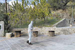 Απολυμάνσεις στους δύο οικισμούς του Δήμου Φαιστού, όπου εντοπίστηκαν τα κρούσματα