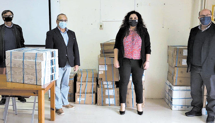 από την Περιφέρεια Κρήτης η παράδοση του ψηφιακού εξοπλισμού για την αναβάθμιση των τεχνολογικών υποδομών σε σχολικές μονάδες όλης της Κρήτης