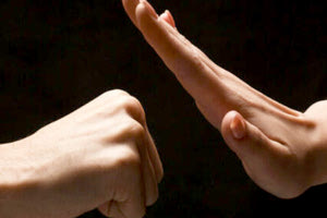 εξάλειψη της βίας κατά των γυναικών