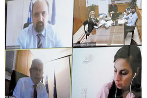 Από την τηλεδιάσκεψη του περιφερειάρχη με τον γενικό γραμματέα Οικονομικής Πολιτικής του Υπουργείου Οικονομικών, Χρήστο Τριαντόπουλο και τον πρόεδρο του ΕΛΓΑ Ανδρέα Λυκουρέντζο