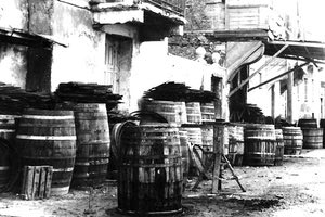 Οι φωτογραφίες της ημέρας: Στα Βαρελάδικα από το Ηράκλειο του μεσοπολέμου