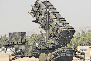 Βολές με Patriot στην Κρήτη