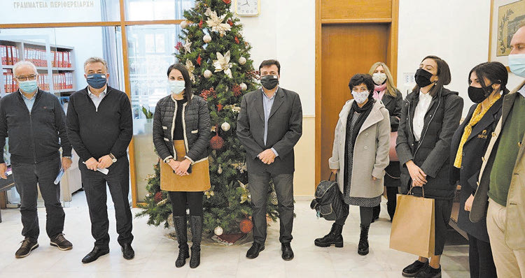 Η Περιφέρεια Κρήτης κοντά στους ηλικιωμένους