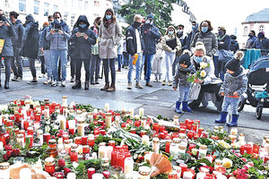 Έλληνας γιατρός και το δύο μηνών κοριτσάκι του στα θύματα του Τρίερ