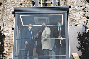 Εγκαινιάστηκε ο νέος ανελκυστήρας στην Ακρόπολη