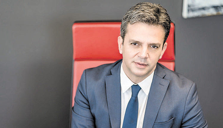 Ο κ . Θεόδωρος Καρούτζος