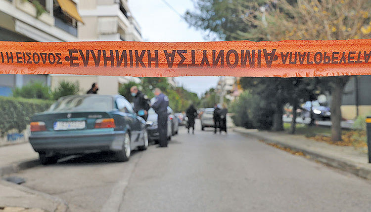 από καλάσνικοφ δολοφονήθηκε ο 56χρονο Δημήτρης Κ. λίγα μέτρα μακριά από το σπίτι του στην οδό Υμηττού