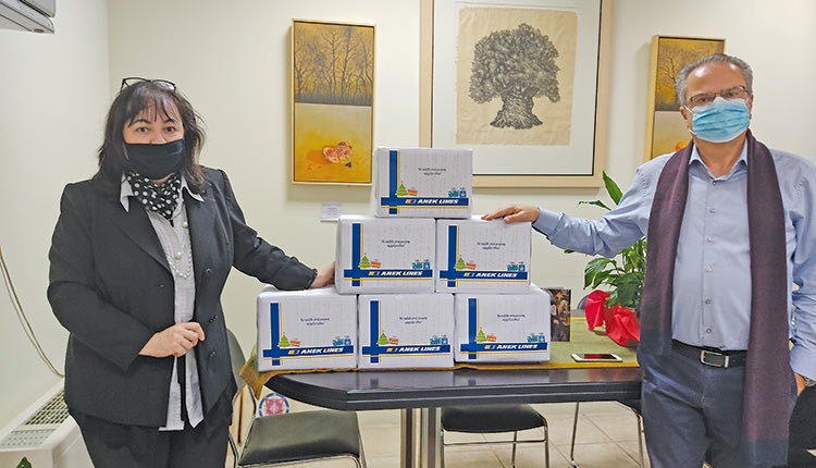 ΑΝΕΚ LINES χορηγία 30 tablets προκειμένου να αξιοποιηθούν από μαθητές των σχολικών μονάδων του Δήμου Πλατανιά