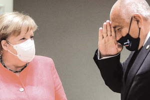 Η Γερμανίδα Καγκελάριος Άνγκελα Μέρκελ και ο πρωθυπουργός της Βουλγαρίας Μπόικο Μπορίσοφ