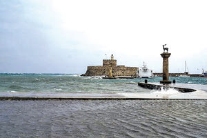 κατασκοπικό παιχνίδι στη Ρόδο ανάμεσα στις δύο πλευρές του Αιγαίου