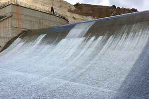 Ξεχειλίζει από νερό το φράγμα Αποσελέμη