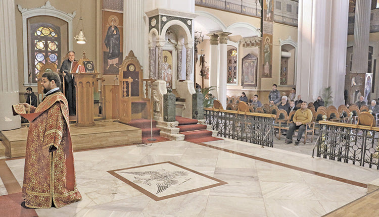 Τα Χριστούγεννα, την Πρωτοχρονιά και τα Φώτα, οι πιστοί θα προσέλθουν στις εκκλησίες
