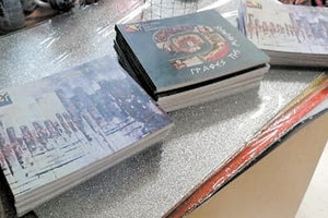 το περιοδικό «ΑΠΙΚΟ», για τη Λογοτεχνία, την Τέχνη και την Εκπαίδευση