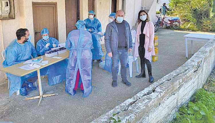 Σε επαναληπτικά τεστ Covid-19 υποβλήθηκαν εργάτες γης στον Μακρύ Γιαλό