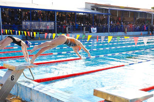 Αγώνες στο κολυμβητηριο του Λίντο