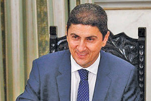 ο υφυπουργός αθλητισμού Λευτέρης Αυγενάκης