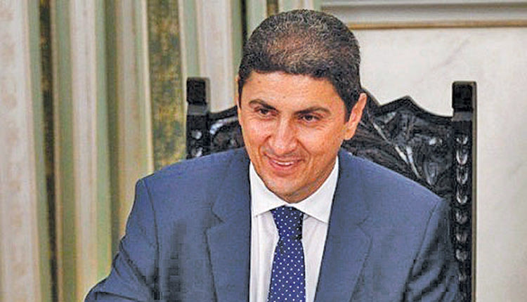 ο υφυπουργός αθλητισμού Λευτέρης Αυγενάκης