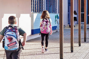 επαναλειτουργία των σχολείων