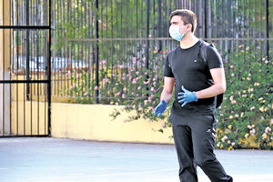 μαθητές και μάσκες με τον κοροναϊό