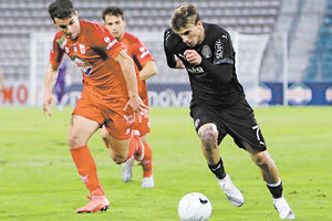 Στάρτζεον στο παιχνίδι του ΟΦΗ με τον Βόλο