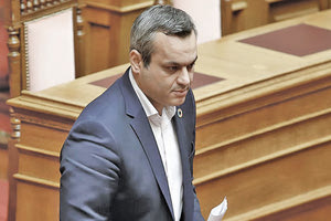 Χάρης Μαμουλάκης