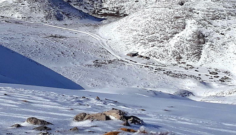 Στη διαδρομή του Ψηλορείτη πάνω από το Λάκκο του Μιγερού (όπως φαίνεται σε παλιότερη φωτογραφία)