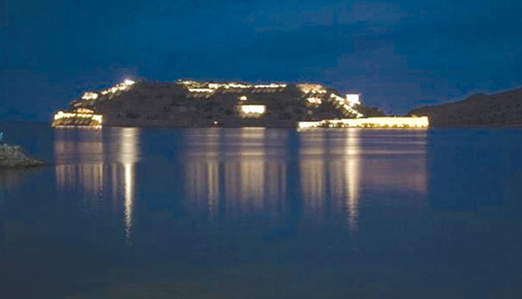 ηλεκτροδότηση και υδροδότηση της Σπιναλόγκας